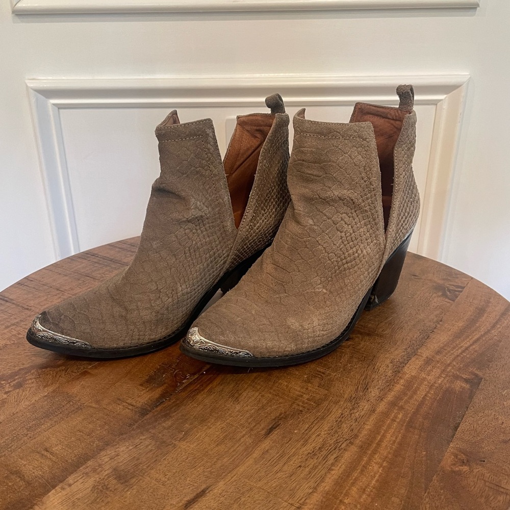 Jeffrey Campbell Side Slit Bootie